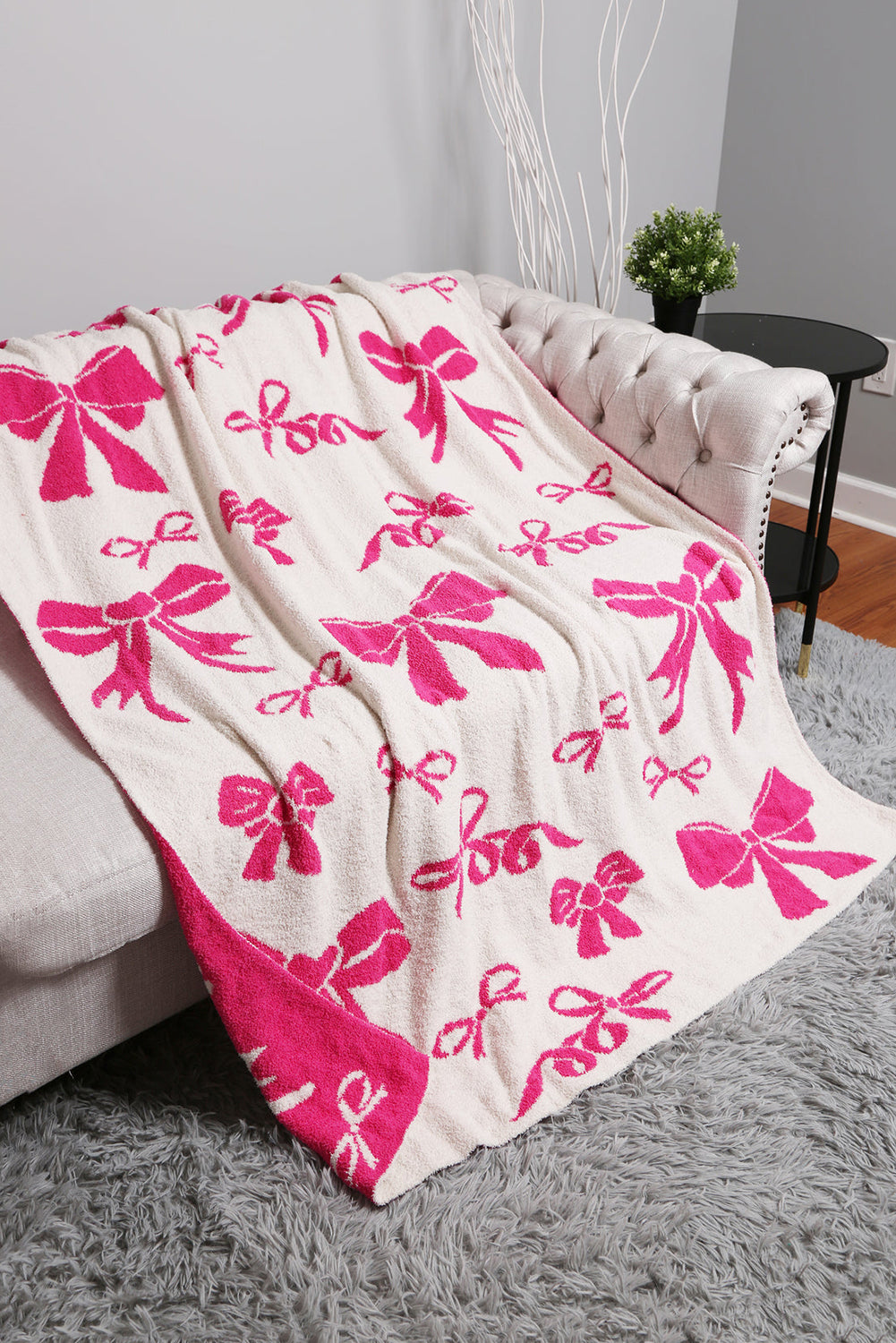 Pink Bow Printed Cozy Soft Throw Blanket